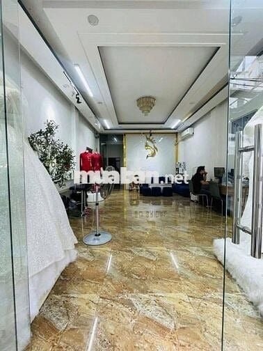 Cho thuê nhà 3 tầng mặt tiền Cù Chính Lan vị trí kinh doanh gần chợ