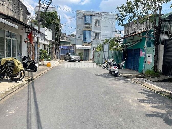 PHÒNG TRỌ 24m2 (cả sàn và gác) GẦN CHỢ BÌNH TRIỆU THỦ ĐỨC