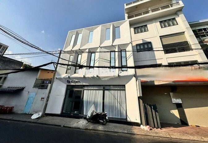 CHO THUÊ NHÀ NGUYÊN CĂN mặt tiền 26a Hồ Bá Kiện, P15, Quận 10