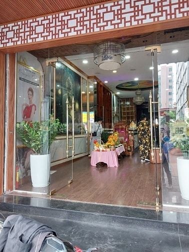 Mặt tiền Sư Vạn Hạnh P9,Q5. DT: 8,4 dài 24m.7 Lầu. 76 Tỷ