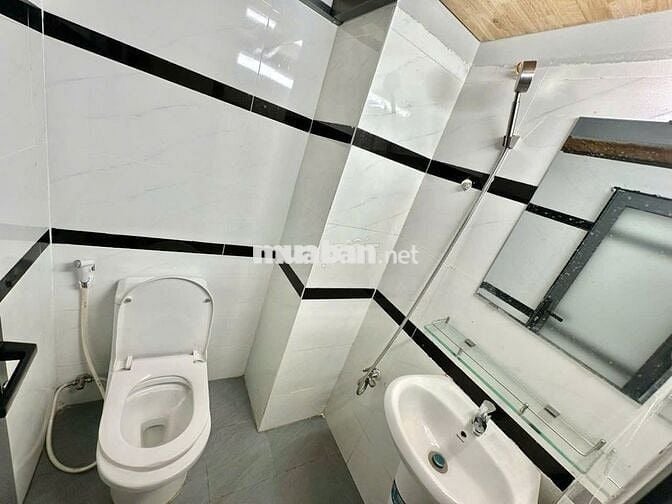 CĂN HỘ GIÁ RẺ CÓ GÁC GẦN TRƯỜNG ĐH NGUYỄN TẤT THÀNH