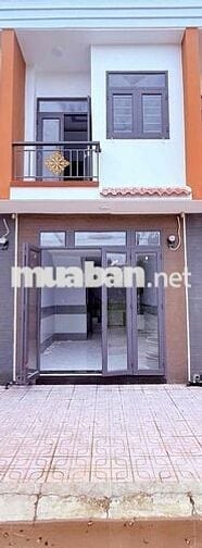 Nhà mới KDC Văn Minh Dân Trí Cao cách khu công nghiệp Hoàng Gia 2km