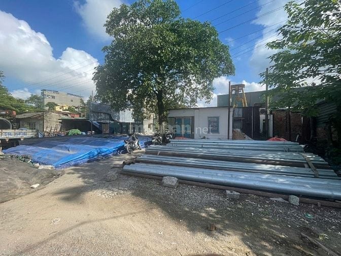 Cho thuê kho bãi 300m2 mặt đường Phan Trọng Tuệ