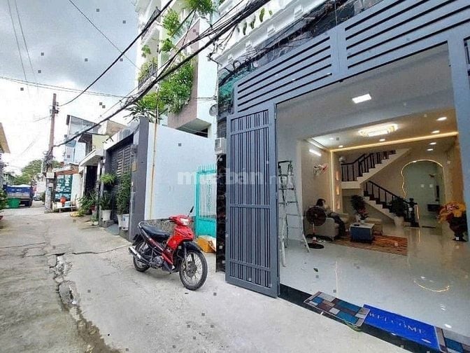 bán nhà phú nhuận 3tỷ4,hẻm oto6m dt 60m2 có shr sang tên ngay. Gọi gấp