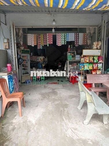 Bán nhà mặt tiền đường nhựa thông gần chợ Đầu Mối Hóc Môn