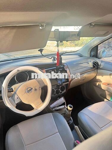 Nissan Livina 2011