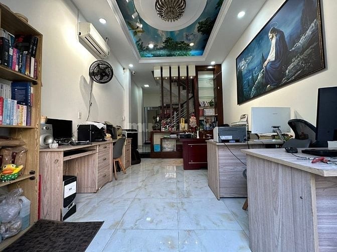 Quận 5, Hẻm 6m Xe Hơi Đỗ Cửa, 5 Lầu Mới Đẹp Chính Chủ Bán 12.7 Tỷ
