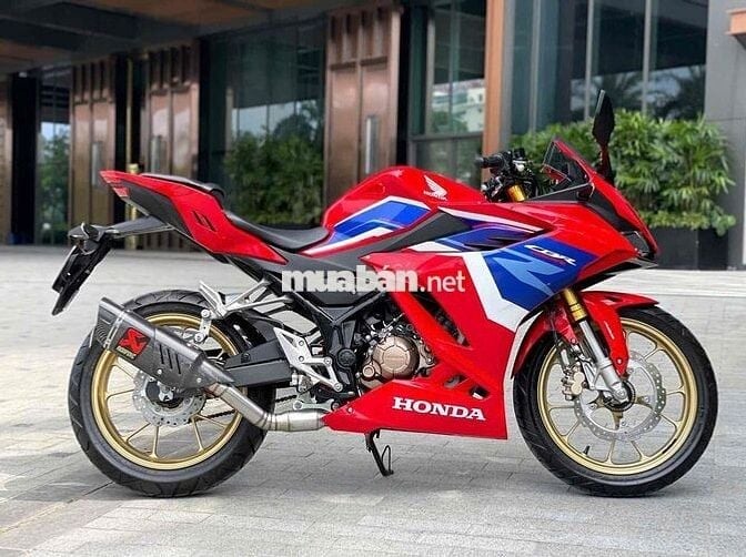 Honda CBR 150R 2024