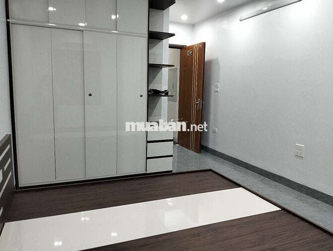 Chính chủ - Phòng mới đẹp - Full nội thất - Thang máy