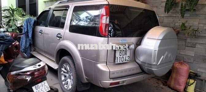 Ford Everest 2013 2.5L 4x2 MT - 202000 km