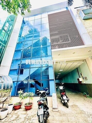 Cho thuê nhà mặt tiền ngang 10m đường Nguyễn Văn Trỗi, P10,Q Phú Nhuận
