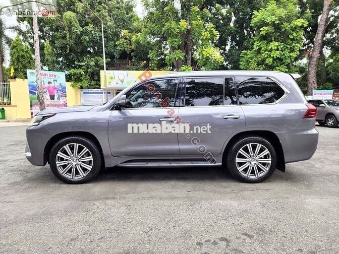Lexus LX 570 2016 - 4 Tỷ 650 Triệu