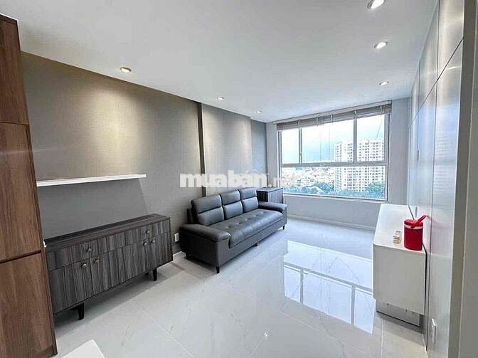 Cho thuê căn hộ 2 phòng ngủ 2WC. chung cư Orchard Garden. gần sb TSN