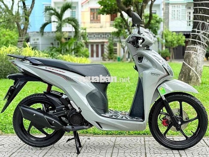 Vision 2024 đi 4 ngàn. phiên bản thể thao cao cấp