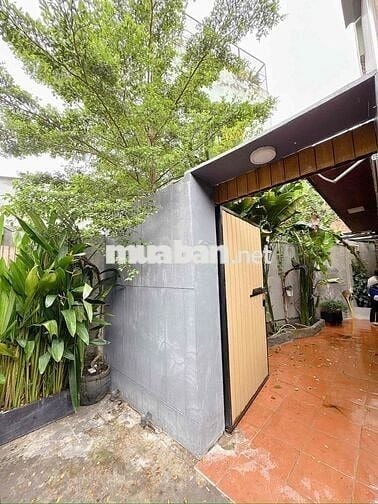 Cho thuê nhà - Nguyễn Khoái Q4 - 92m2 - 2pn lớn - Giá 15 triệu.