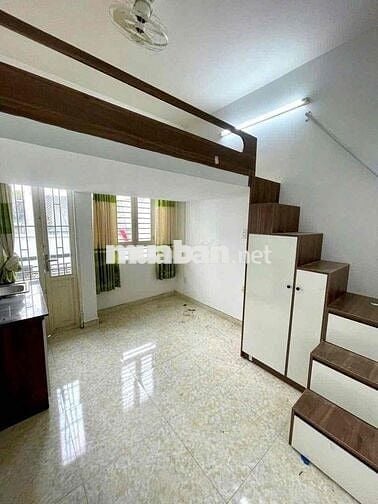Duplex Ban Công + Cửa Sổ 22m2 - Ngã 4 Phú Nhuận - CV Hoàng Văn Thụ