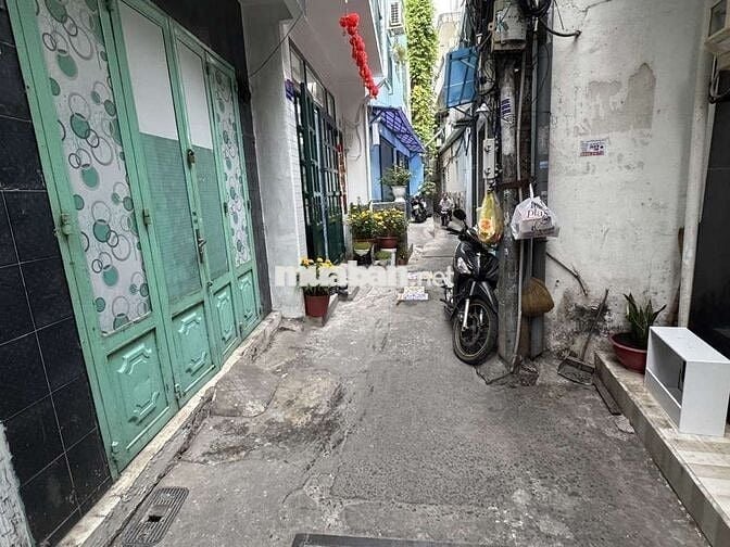 Bán Gấp nhà nhỏ có vỏ sát Huỳnh Văn Bánh 2tang 50m2 nhỉnh 3ty hẻm 3 ga