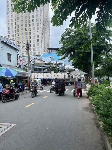 Bán nhà mặt tiền đường, trung tâm Quận 6