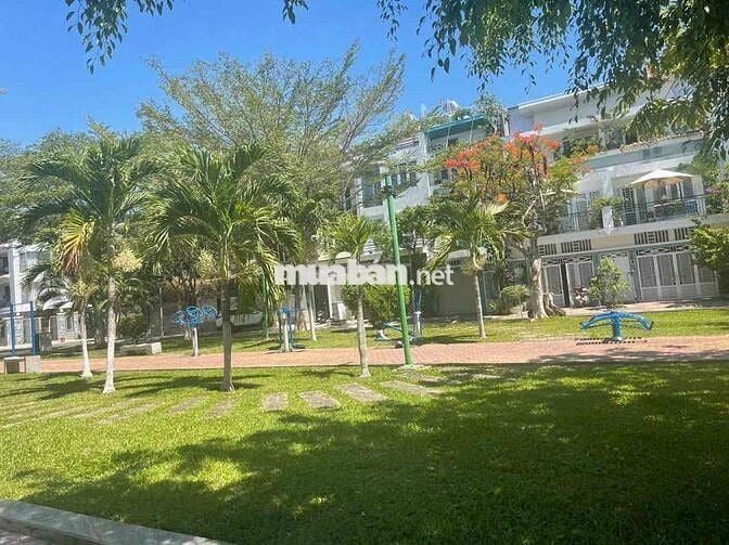 Đất Nền Phước Long B Đối Diện Công Viên Hướng Tây Bắc