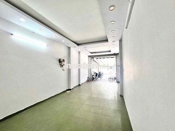 MBKD NGAY MẶT TIỀN QUANG TRUNG TỰ DO KINH DOANH ĐƯỜNG NHIỀU NGƯỜI QUA