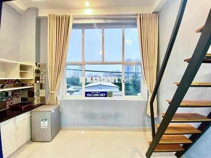 Cho thuê Duplex cửa sổ lớn + trung tâm quận 7