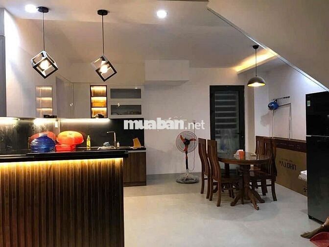 Bán nhà 3 tầng đường Hoài Thanh đối diện trường DHKT - Ngũ Hành Sơn