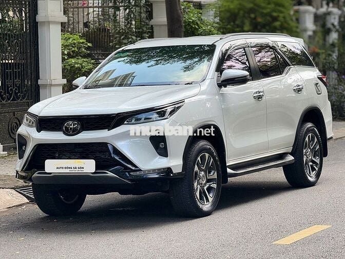 Toyota Fortuner Legender 2.8L AT 4x4 Model 2023