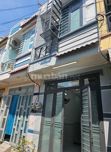 Bán định cư gấp nhà Bến Vân Đồn P2 Quận 4, 55m² - Giá cực tốt 2,8 tỷ
