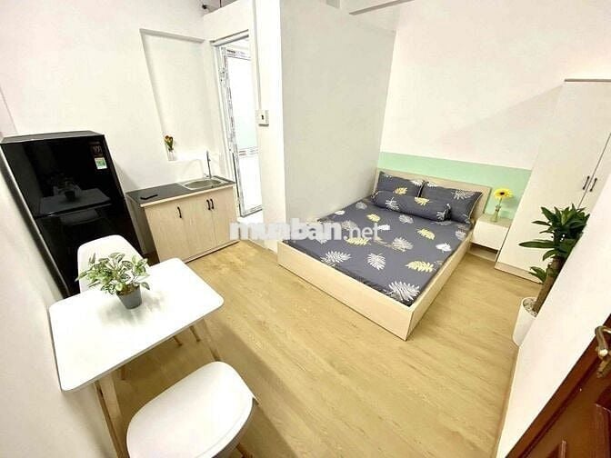 Căn hộ dịch vụ FULL NỘI THẤT nằm ngay LUỸ BÁN BÍCH qua Vhien 6p
