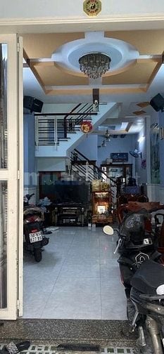 Cần bán căn nhà nhỏ hẻm ô tô 1 trệt 1 lầu sát chợ gần Aeon Tân Phú 