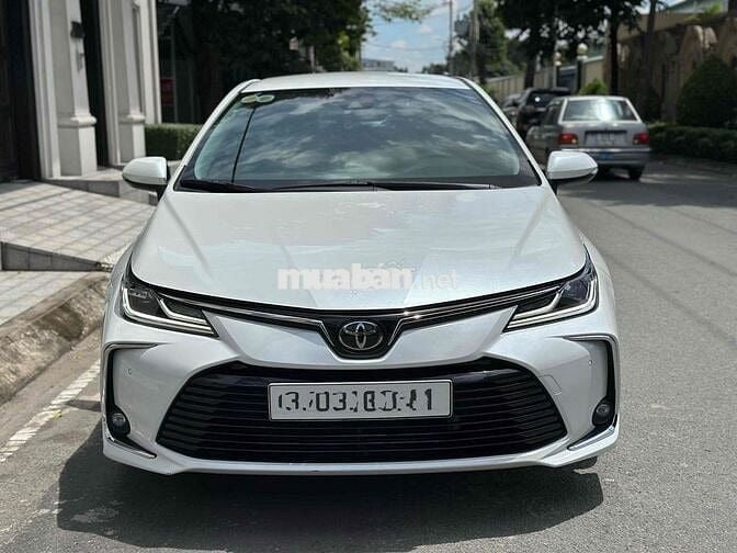 Toyota Corolla Altis 2022 1.8 V - 15000 km