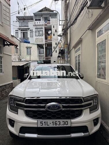Ford Everest 2024 Titanium 2.0 AT 4x2 - 13000 km