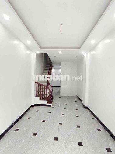 Hơn 6 tỷ có nhà mới thang máy Thượng Phúc-Mặt ngõ oto tránh-42m*5T;4N