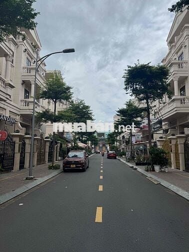 Cho thuê nhà Cityland, có thang máy giá 38tr