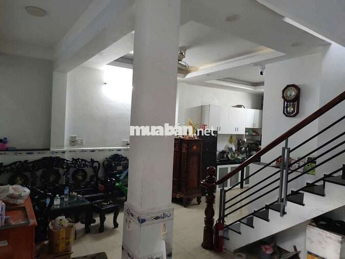 Bán nhà sổ Hồng riêng tăng hết nội thất