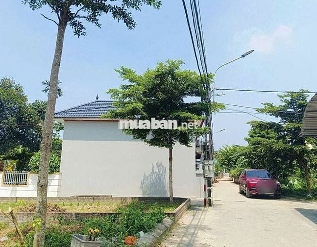 DÙ TIẾC CẬU EM GỬI BÁN 61,2M2 LÔ GÓC GẦN HOÀ LẠC GIÁ CHƯA ĐẾN 2 TỶ