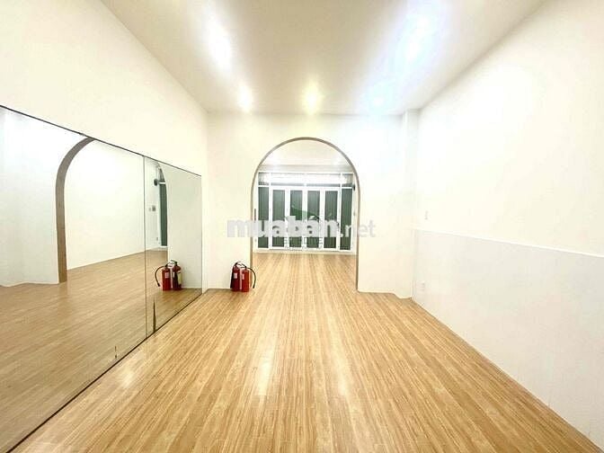 CHO THUÊ MẶT BẰNG 45M2 SẴN CỬA KÍNH KHU HÀ QUANG 2