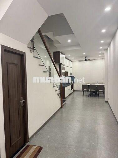 Em đang cần bán nhà 40m, 5 tầng tại Trần Phú,HĐ,ngõ to chỉ nhỉnh 7 tỷ