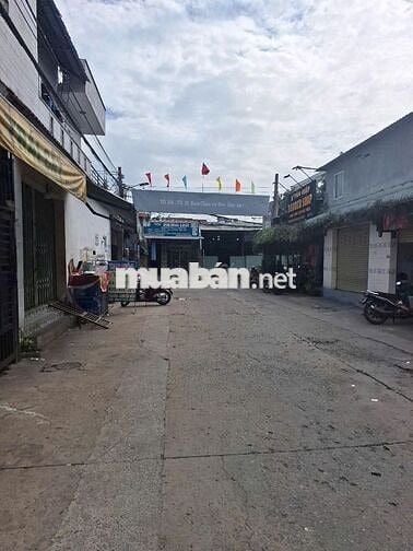 BÁN NHÀ TRỆT LẦU NGAY CHỢ TÂN LONG VỊ TRÍ TRUNG TÂM THUẬN TIỆN