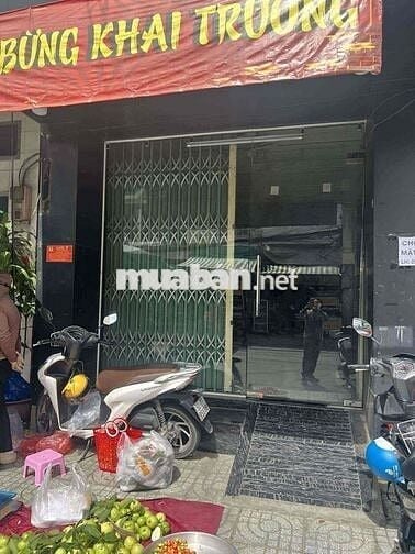 Mặt bằng đẹp ngay chợ Nguyễn văn quá, 30m2, 7tr