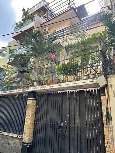 Bán Biệt Thự HXH Bạch Đằng gần Ngã 4 Hàng Xanh. 6.8x17m 3L Vị Trí đẹp.
