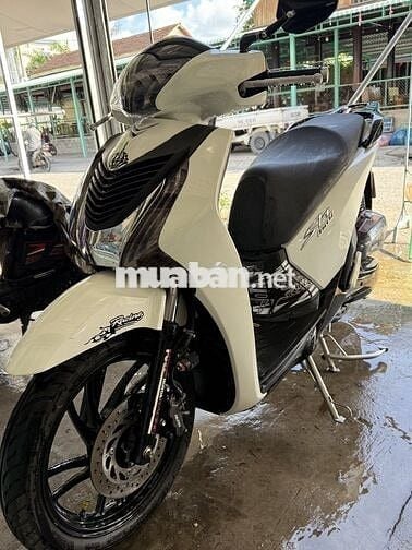 SHVN 150i 2015 Trắng Đen mới 95%