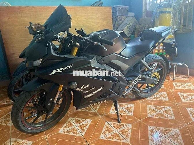 Yamaha R15