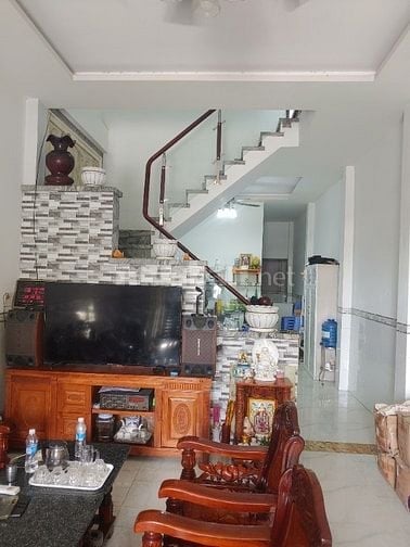 Nhà 1trệt 1 lầu 4x18 mặt tiền sát bên chợ KDC Phú Sinh