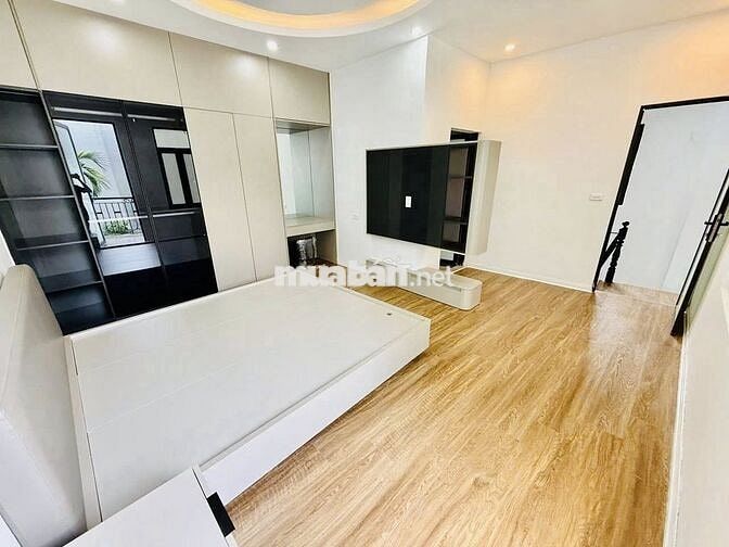 Bán Nhà 4 Tầng Đội Cấn, Ba Đình – Sổ Đỏ Chính Chủ, Vị Trí Trung Tâm