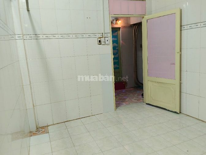 Phòng trọ máy lạnh, giờ giấc tự do quận 4