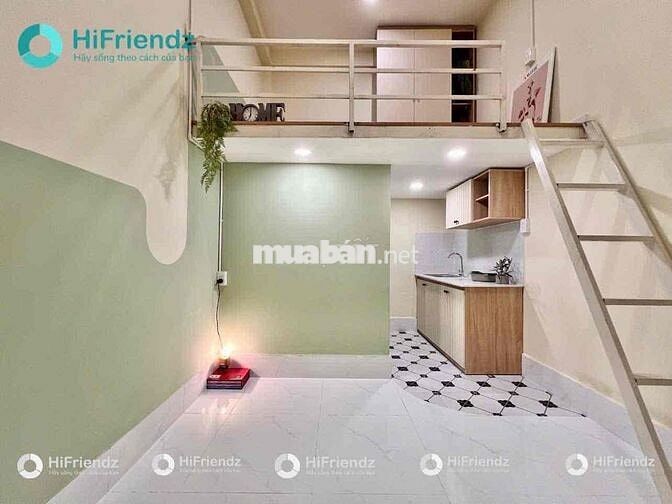 Hơn 60P Mới 100% Ngay Gigamall, ĐH Luật 4N4X Thoải Mái 😍
