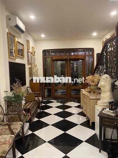 cho thuê nnc rộng 60m2 nhà mới ngay mặt tiền đường Lê Lai