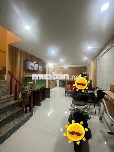 Bán nhà riêng phố Ngọc Khánh, Giảng Võ, 8 tỷ, 33m2, 4PN, ngõ thoáng má