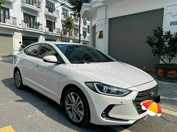 Cần bán Elantra 2017 at full 2.0, màu trắng